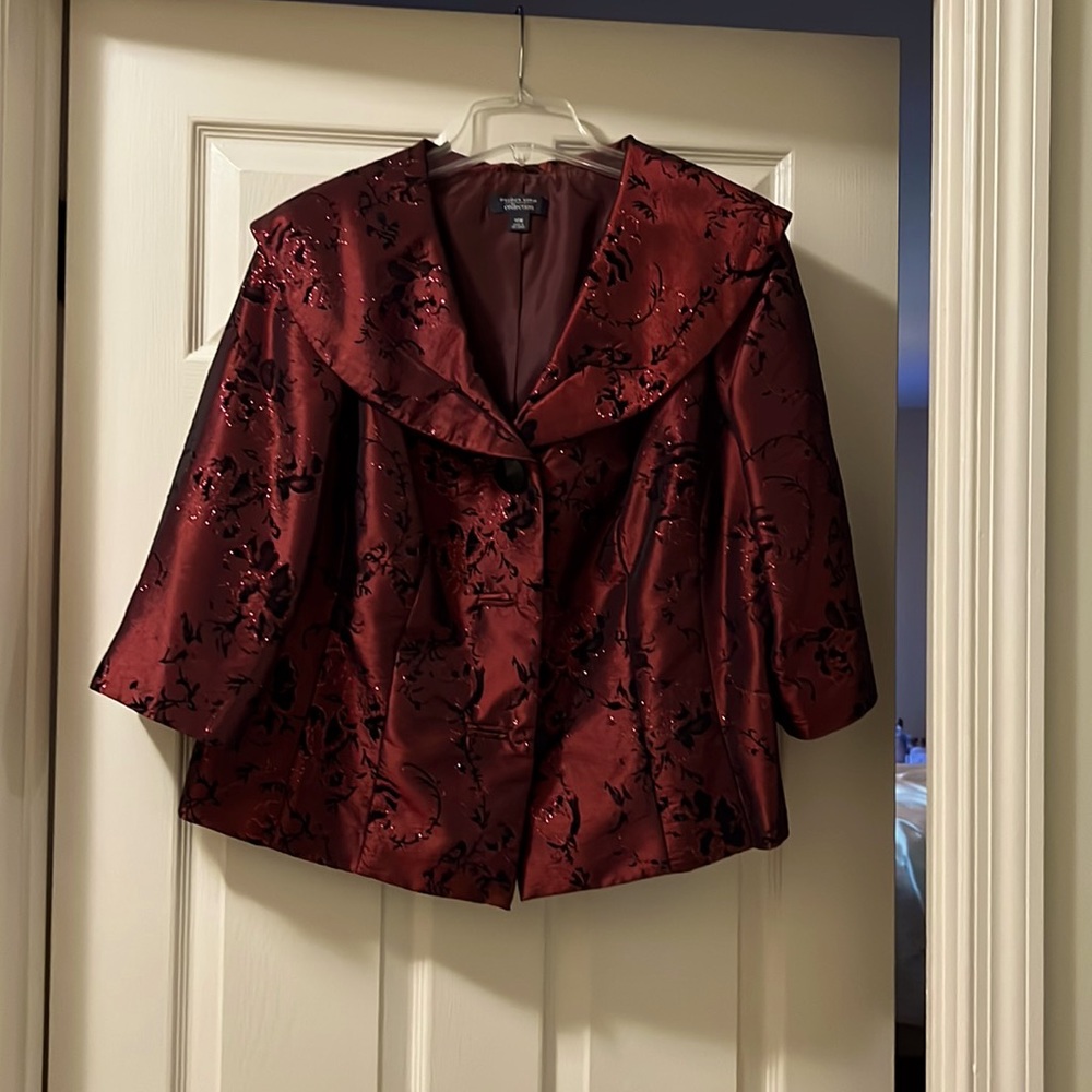 Dressy, three-quarter sleeve dress barn woman collection in size 14 W.